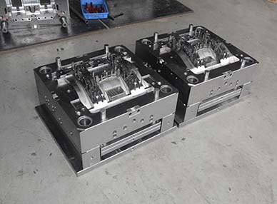 汽車內(nèi)飾模具加工