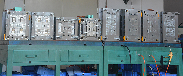 開(kāi)發(fā)塑膠模具加工 開(kāi)發(fā)塑膠模具加工