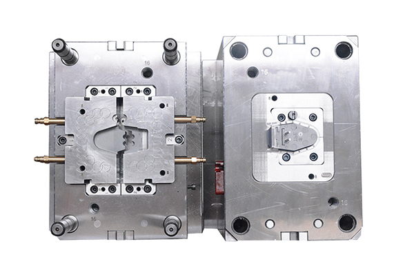 模具設(shè)計(jì)與制造