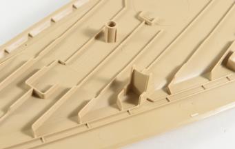 包膠二次注塑成型時(shí)，TPE軟膠粘模具如何改善？