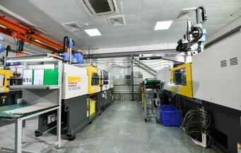 揭秘：為什么每個注塑廠都離不開攪拌機？