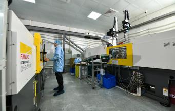 PEEK 注塑與精密模具：賦能人形機器人核心關節(jié)，銘洋宇通如何突破 0.01mm 精度壁壘，成為 AI 時代的可靠伙伴？